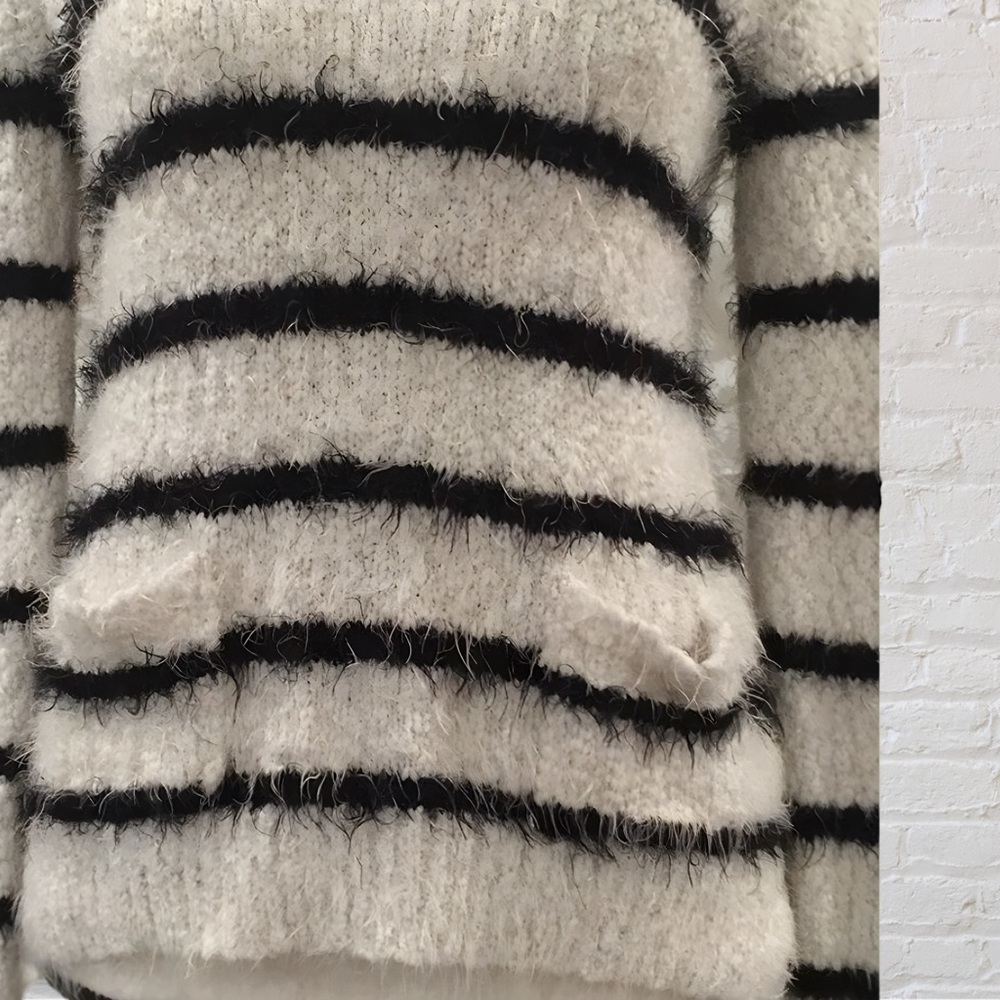 Style & Co - Women’s Striped Fuzzy Sweater w/Front Pockets, Small - Picture 3 of 5